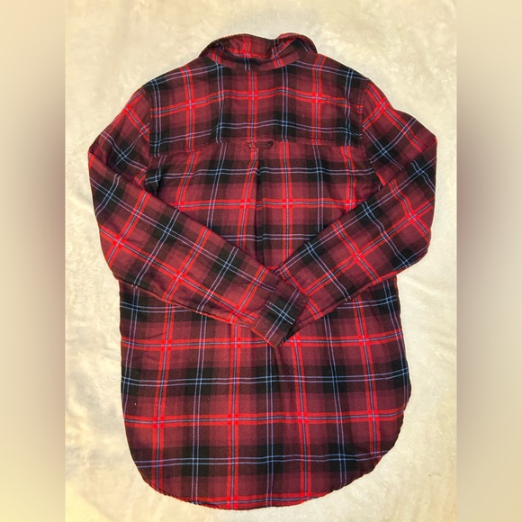 American Eagle boyfriend fit plaid flannel button down - Picture 4 of 4